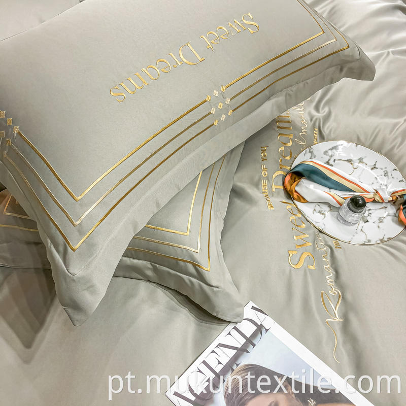  Cotton Embroidery Bedding Set